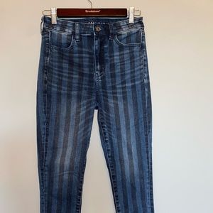 American Eagle Super High-Rise Skinny Cropped